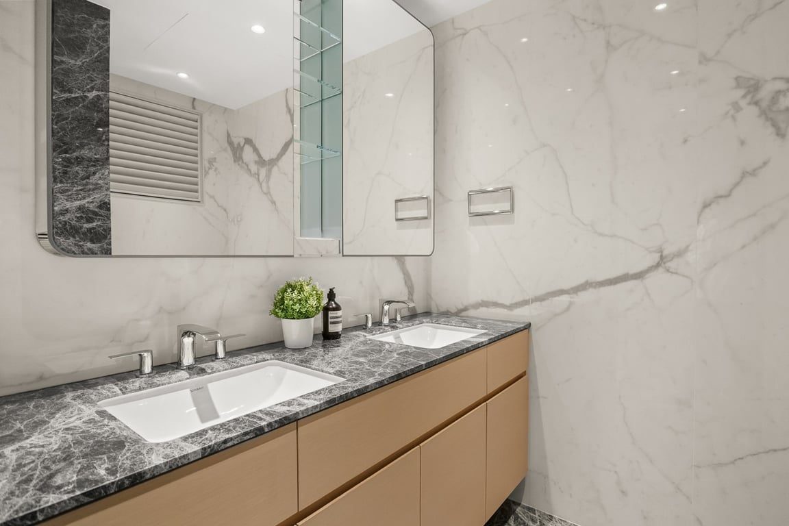 photo 9 — Fortuna Court, Repulse Bay