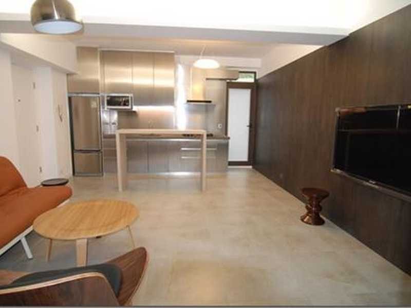 photo 4 — Golden Phoenix Court, Mid Levels West