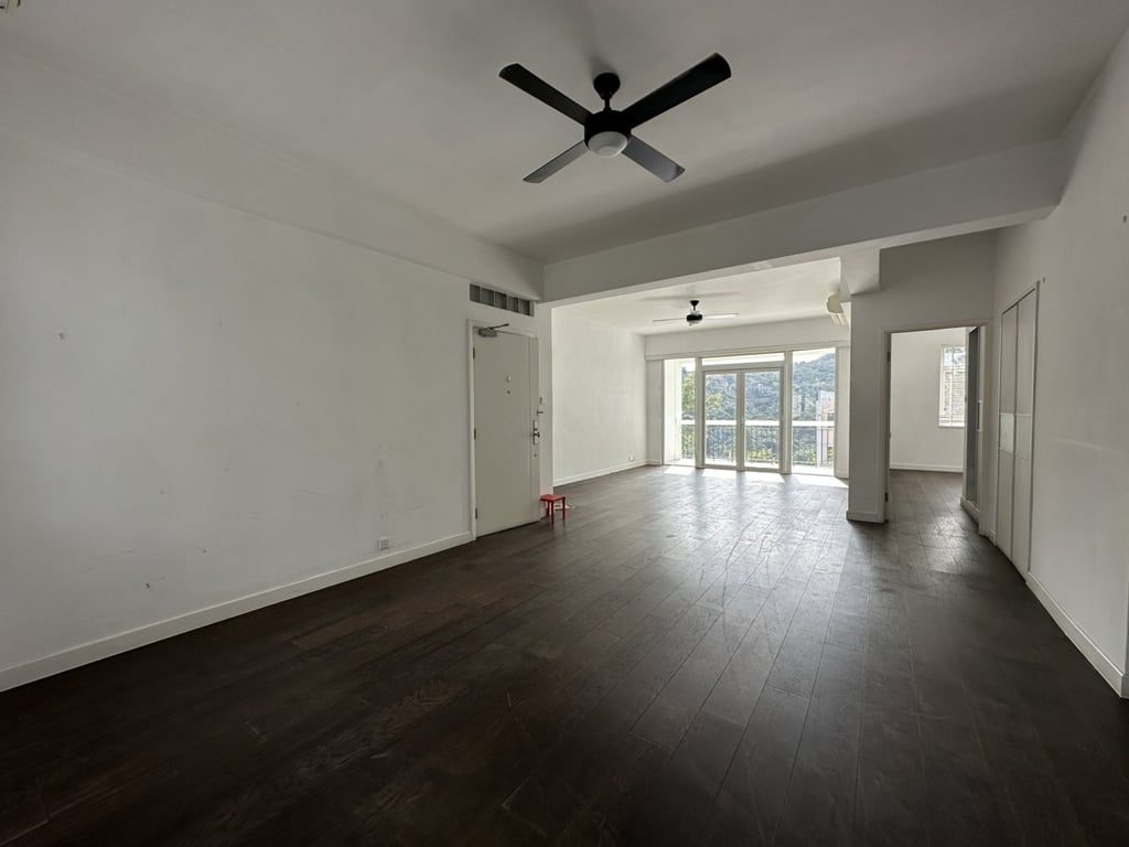 photo 15 — 8-14 Cape Road, Chung Hom Kok