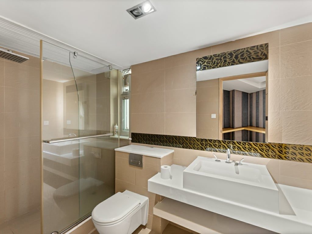 photo 11 — 56 Repulse Bay Road, Repulse Bay