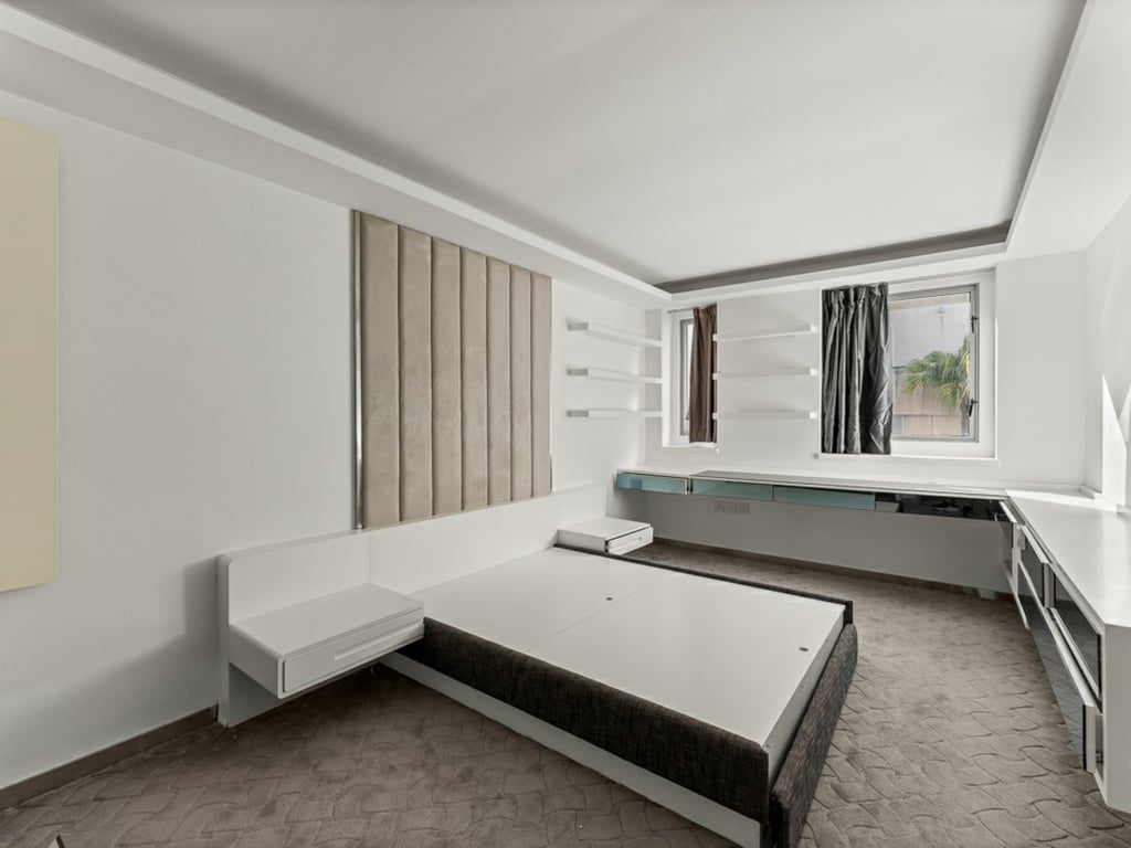 photo 14 — 56 Repulse Bay Road, Repulse Bay