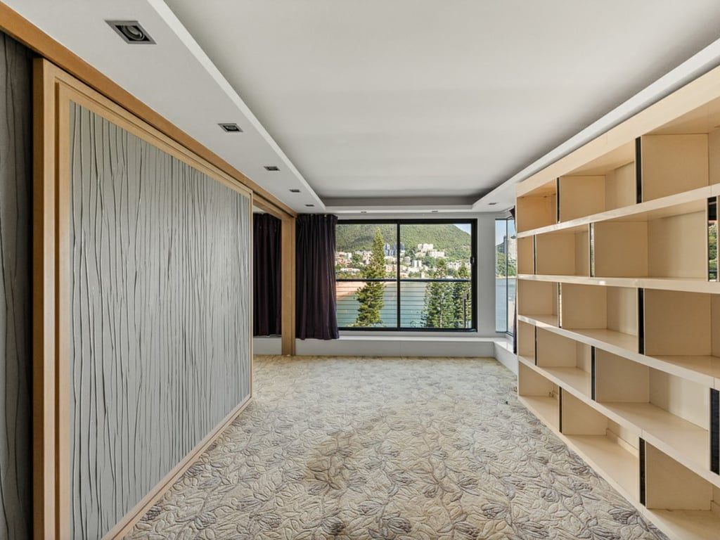 photo 16 — 56 Repulse Bay Road, Repulse Bay