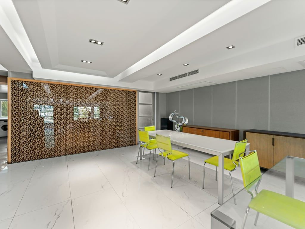 photo 5 — 56 Repulse Bay Road, Repulse Bay