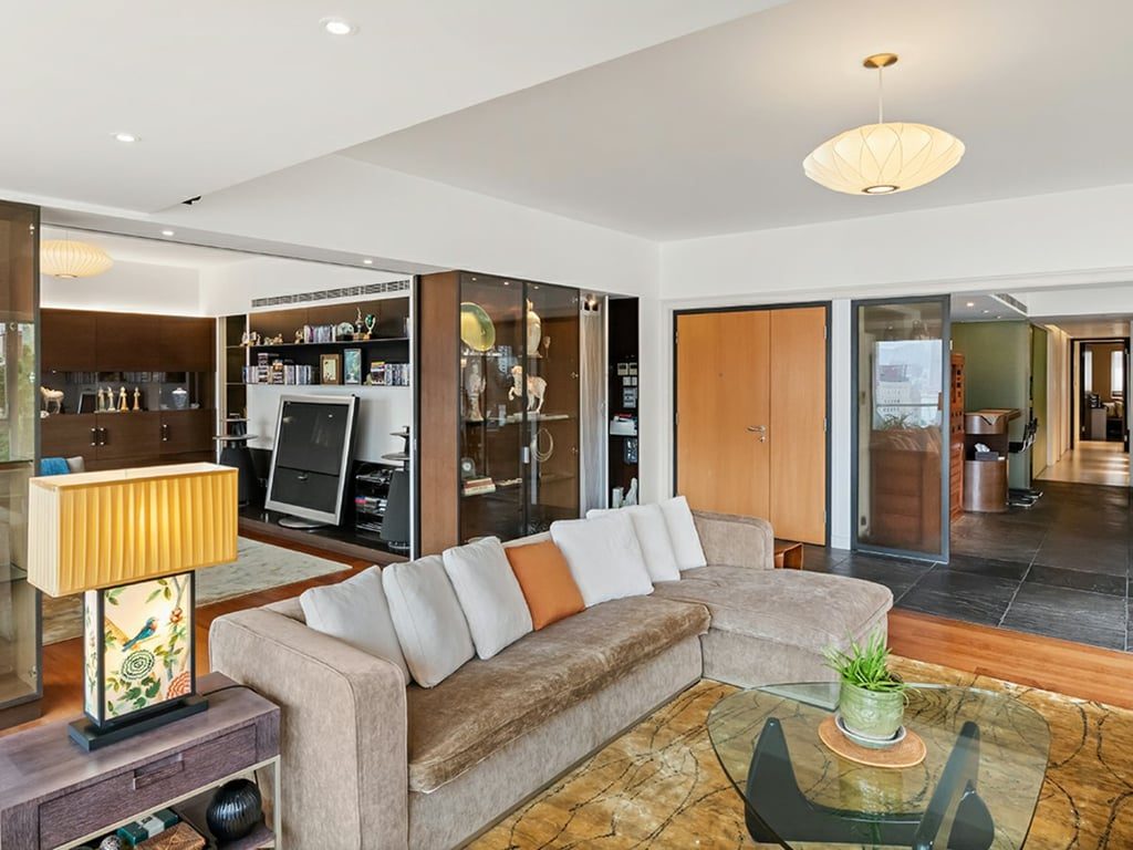 photo 3 — Yale Lodge, Mid Levels Central