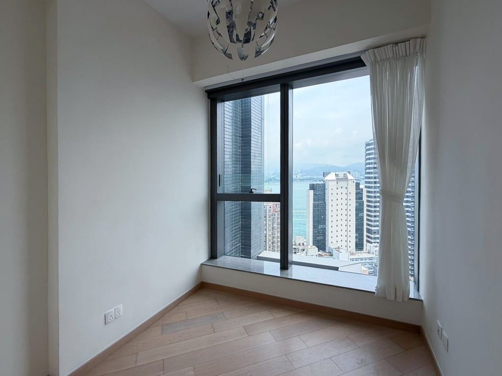 photo 11 — Novum West, Shek Tong Tsui