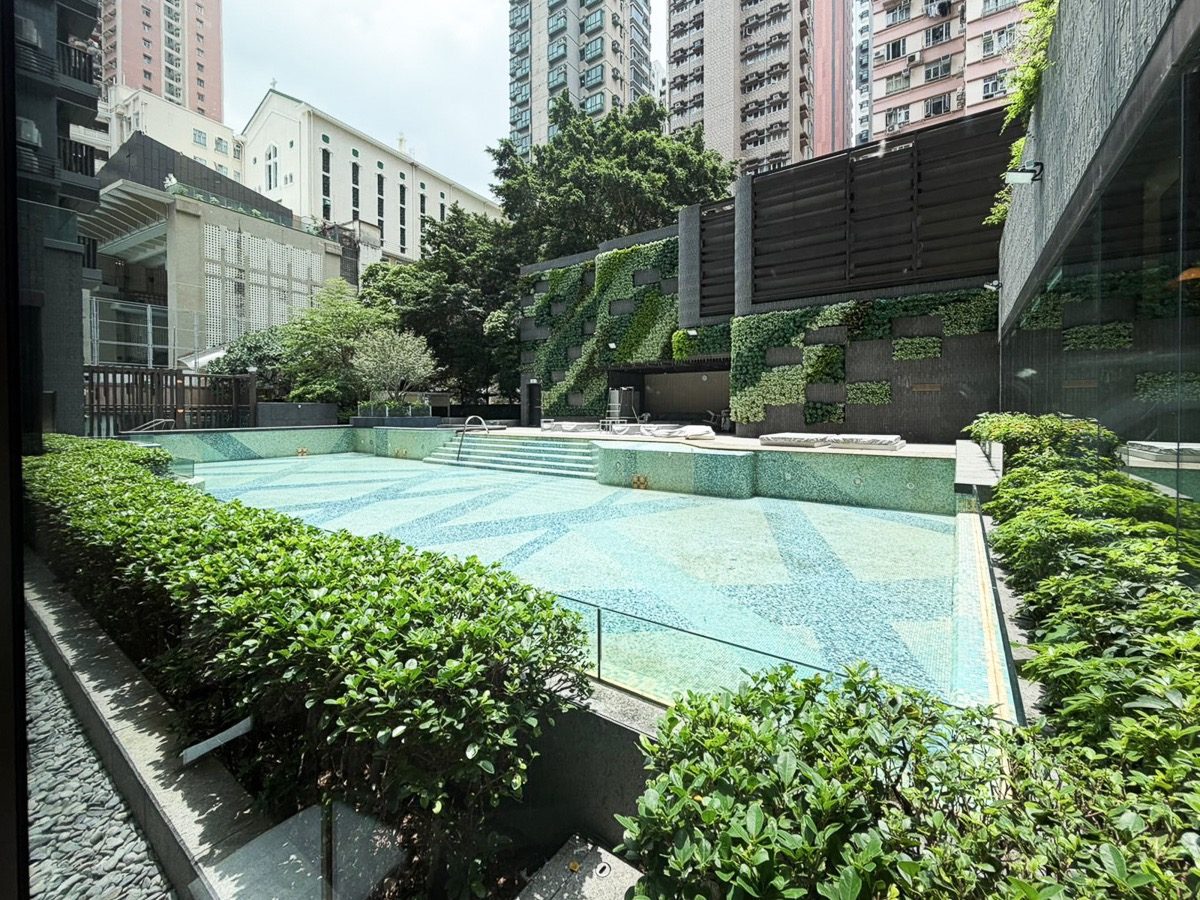 photo 12 — Novum West, Shek Tong Tsui