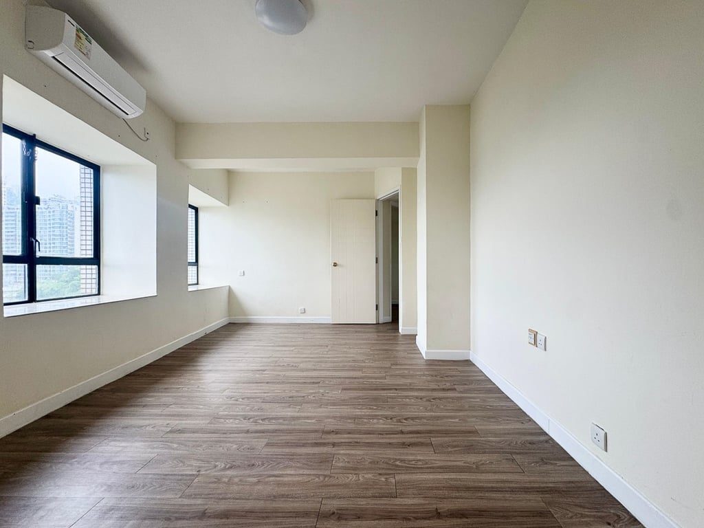 photo 4 — Birchwood Place, Mid Levels Central