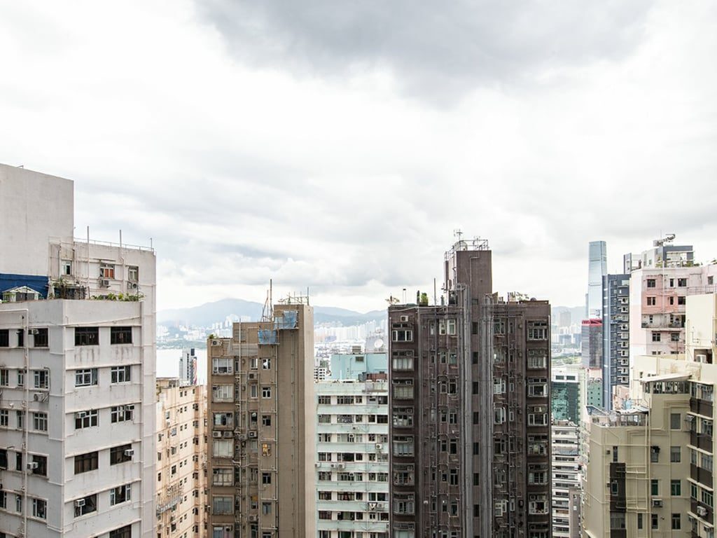 photo 2 — Azura, Mid Levels West