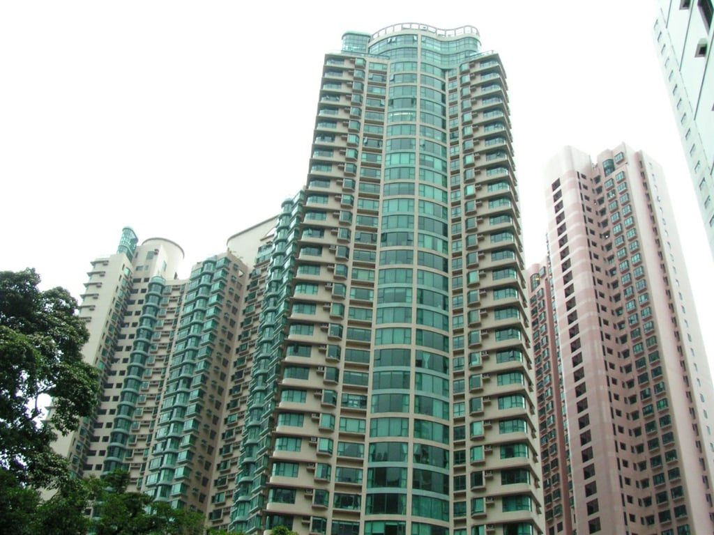 photo 10 — Hillsborough Court, Mid Levels Central