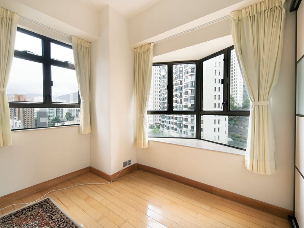photo 7 — Wing Way Court, Mid Levels Central