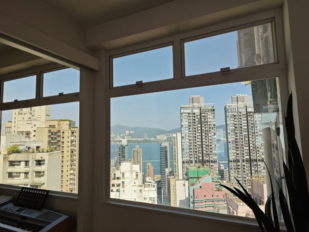 photo 8 — Golden Phoenix Court, Mid Levels West
