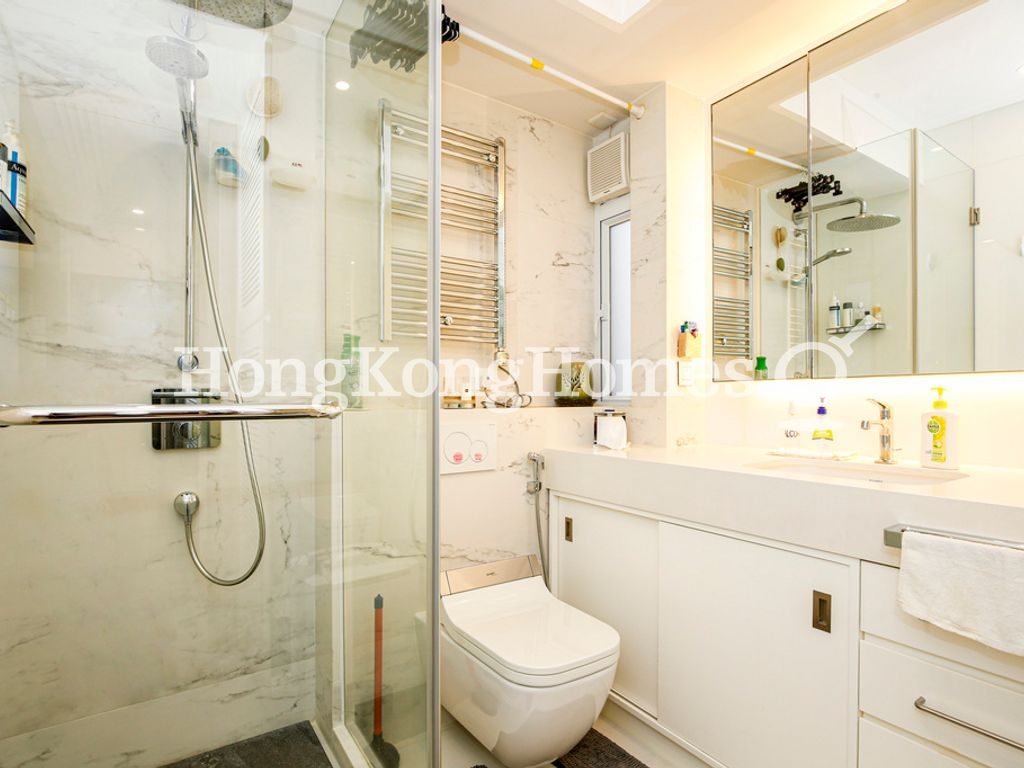 Bathroom — Felicity Building, Sheung Wan