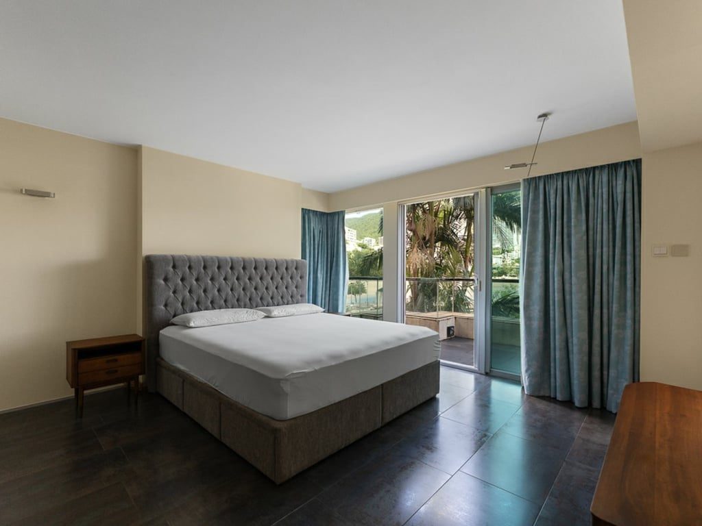 photo 11 — 56 Repulse Bay Road, Repulse Bay