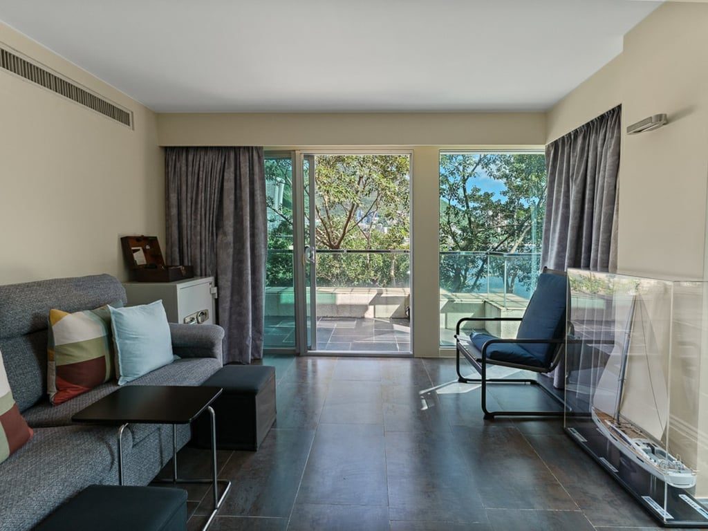 photo 13 — 56 Repulse Bay Road, Repulse Bay