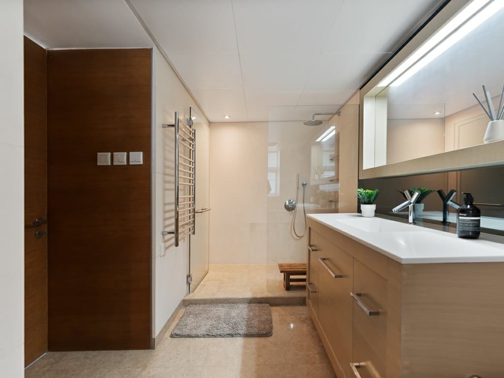 photo 14 — 56 Repulse Bay Road, Repulse Bay