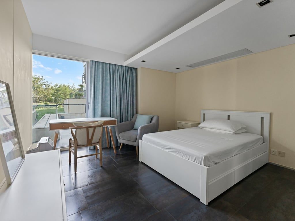 photo 15 — 56 Repulse Bay Road, Repulse Bay