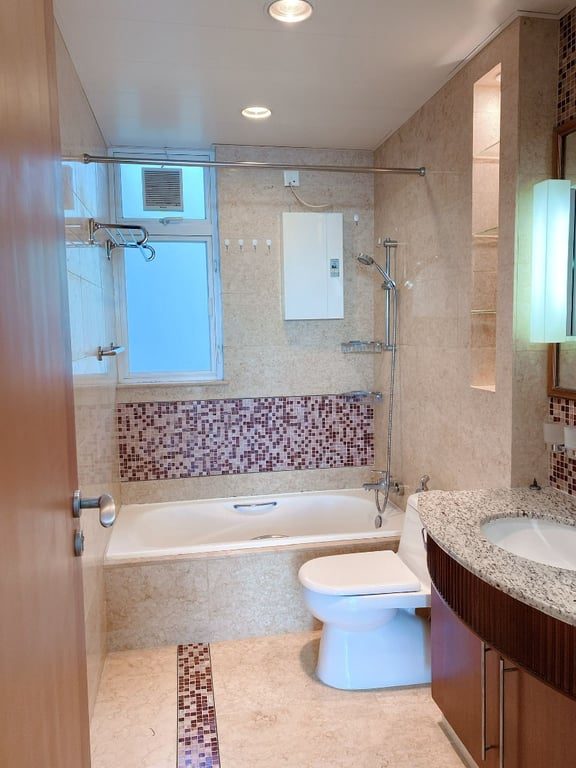 相片 11 — VILLAS SORRENTO TOWER 2，Pok Fu Lam