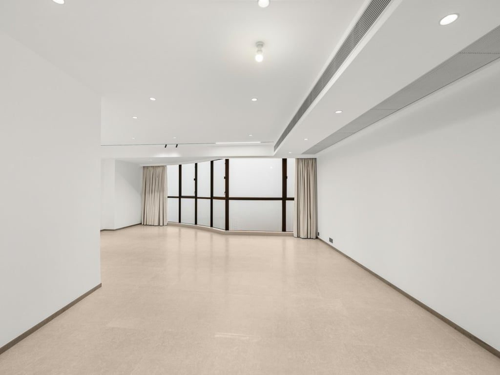 photo 3 — Dynasty Court Twr 3, Mid Levels Central