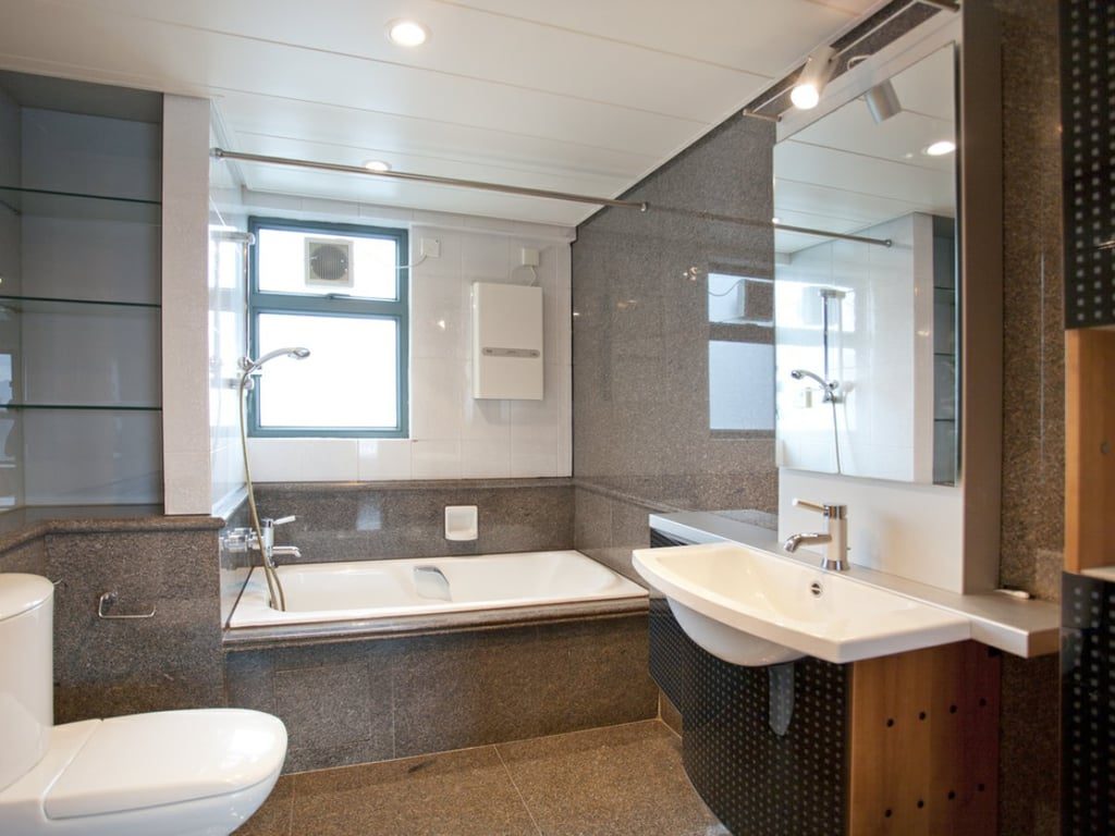 photo 4 — 80 Robinson Road Tower 1, Mid Levels West