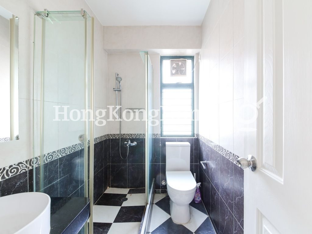 Guest Bathroom — 蔚巒閣 - 第01座，西半山