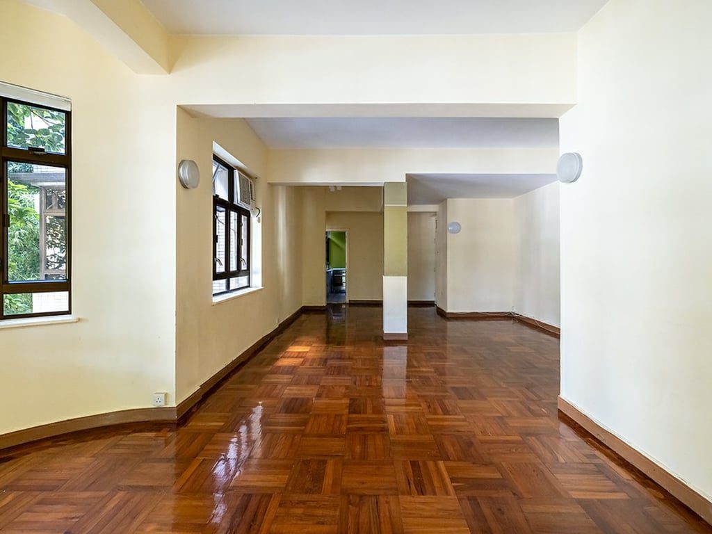photo 2 — Pak Fai Mansion, Mid Levels Central