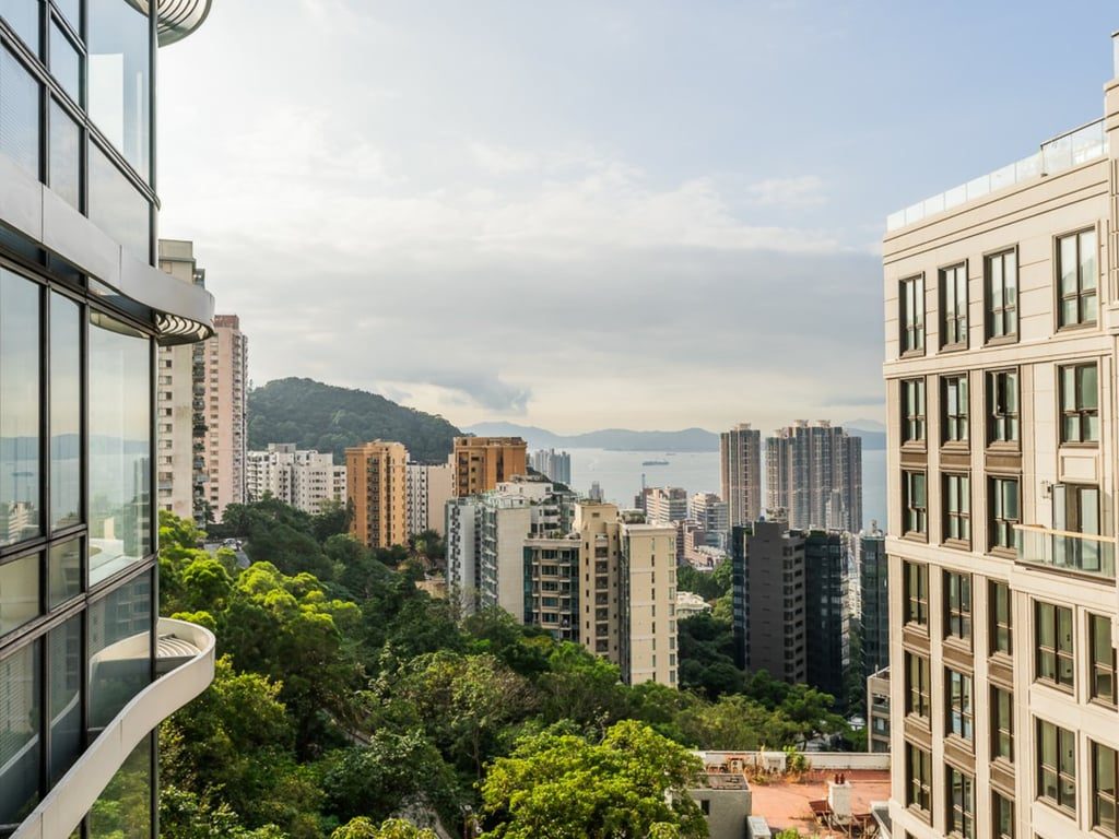 photo 17 — Altamira, Mid Levels West