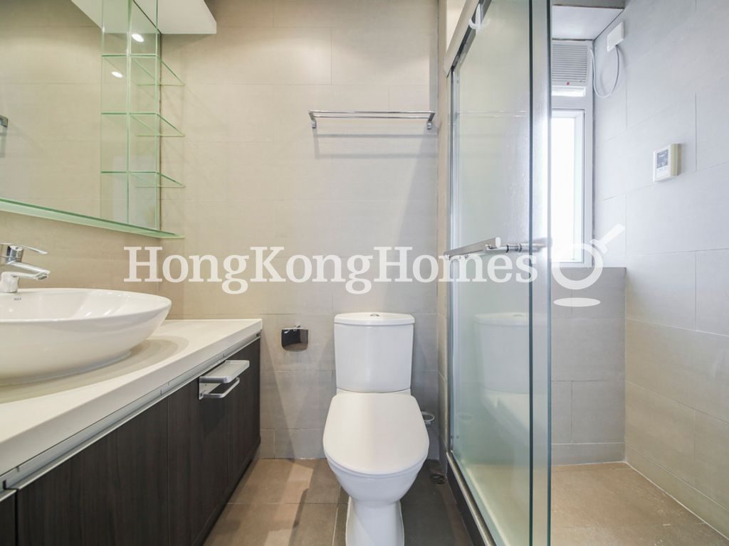Master Bathroom — 珊瑚閣 B & C 座，北角半山