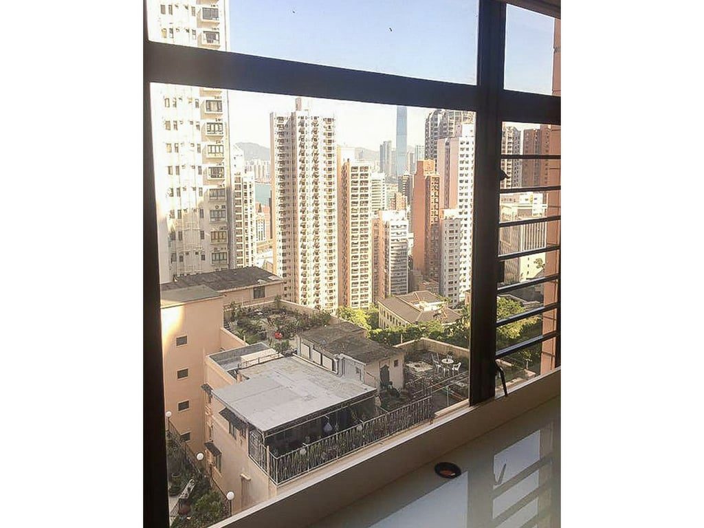 photo 7 — Belmont Court, Mid Levels West