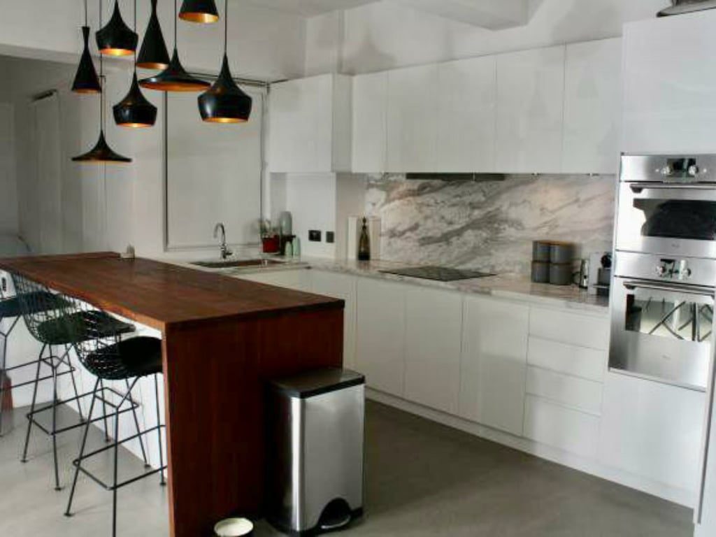 photo 2 — Tse Land Mansion, Kennedy Town