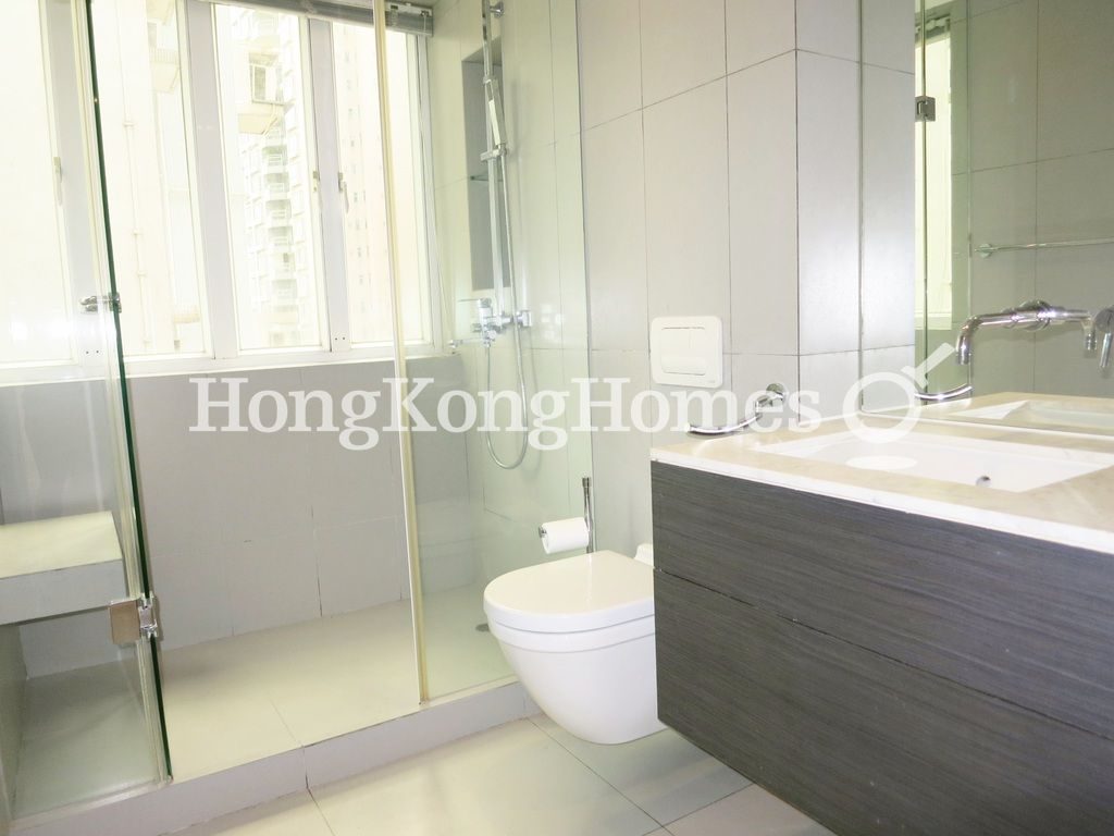 Master Bathroom — 第一大廈，西半山