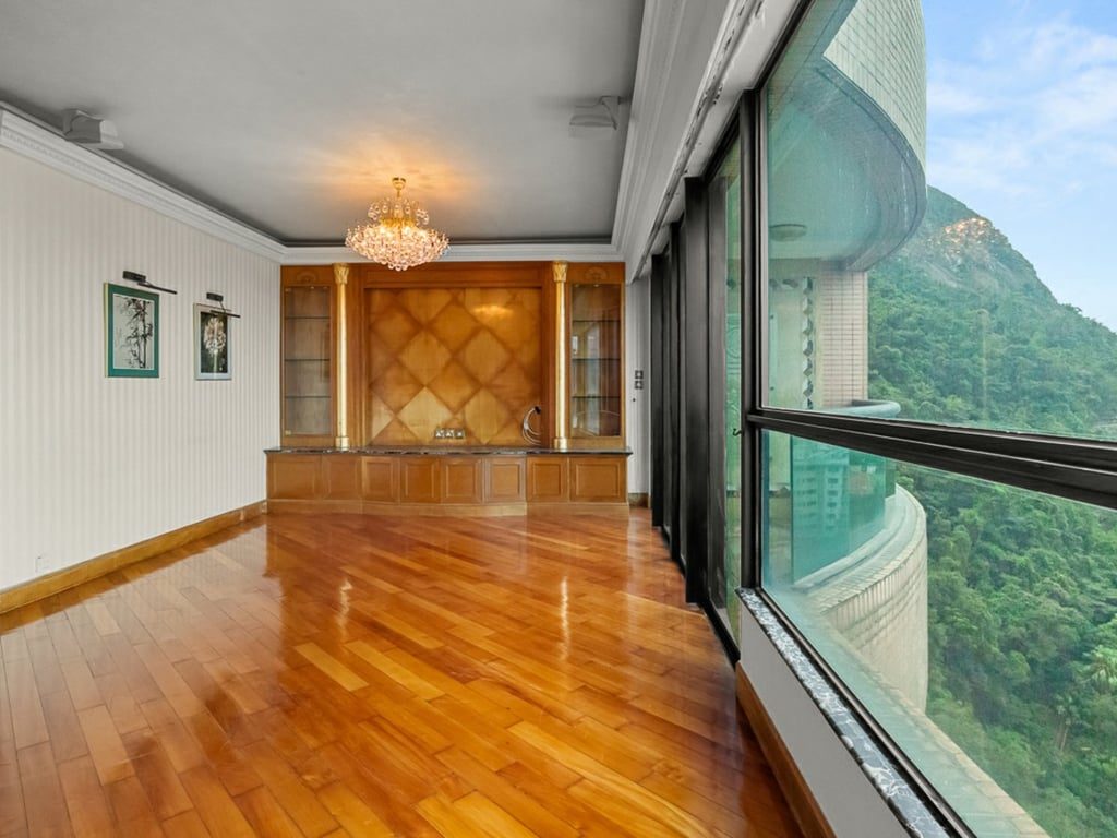 photo 4 — Dynasty Court Twr 1, Mid Levels Central