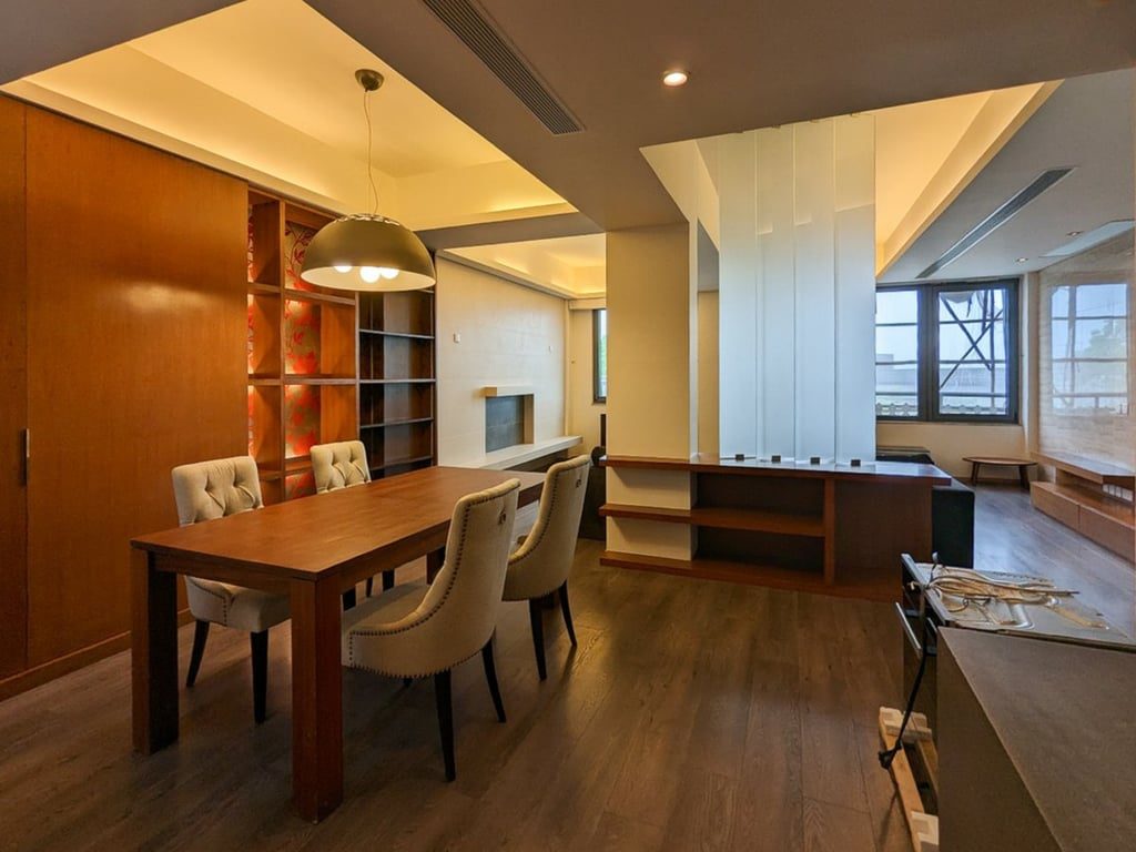 photo 5 — Villa de Victoria, The Peak