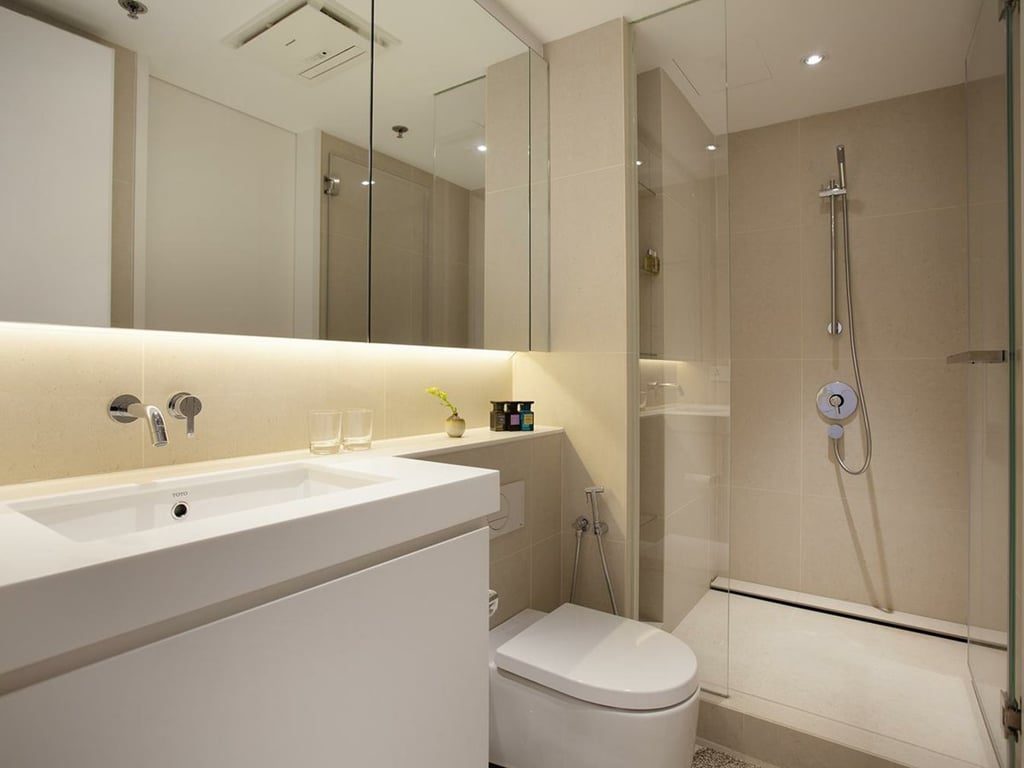 photo 3 — Central Mansion, Sheung Wan