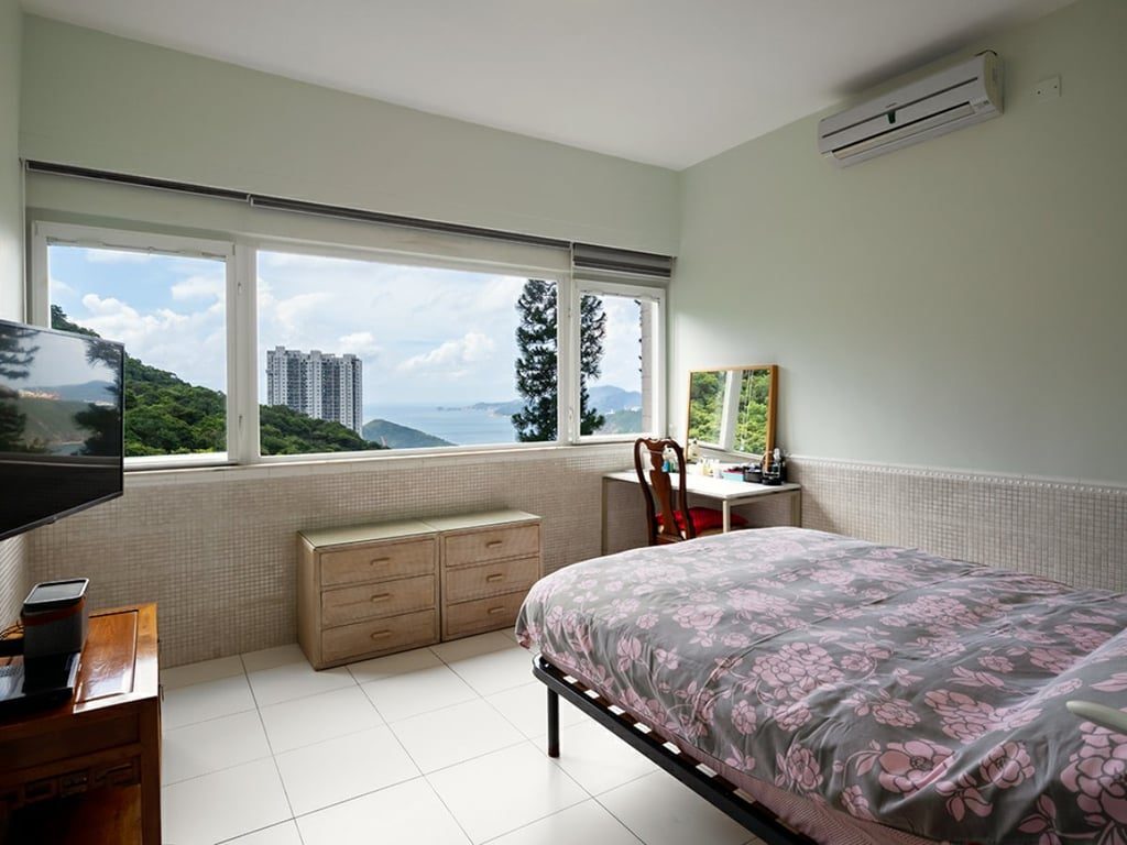 photo 13 — Sea Cliff Mansions, Repulse Bay