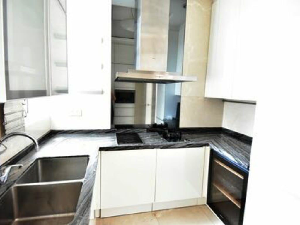 photo 3 — Conduit 18, Mid Levels Central