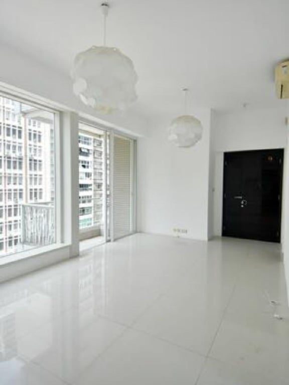 photo 4 — Conduit 18, Mid Levels Central