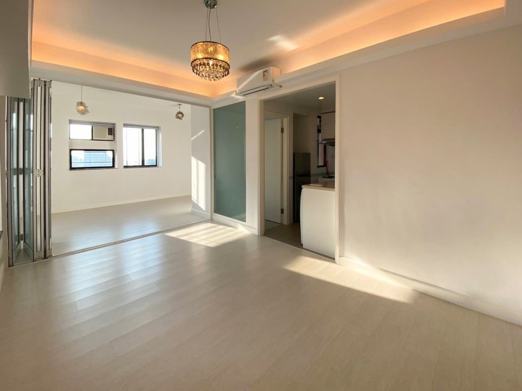 photo 6 — Ying Piu Mansion, Mid Levels West