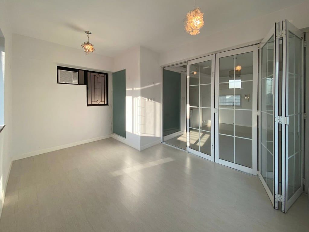 photo 10 — Ying Piu Mansion, Mid Levels West