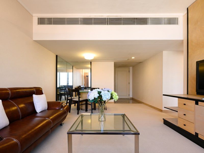 photo 3 — Convention Plaza Apartments, Wan Chai