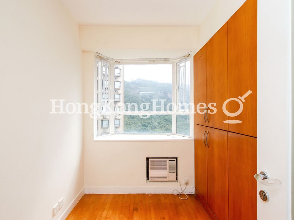Second Bedroom — 龍華花園 1座，大坑