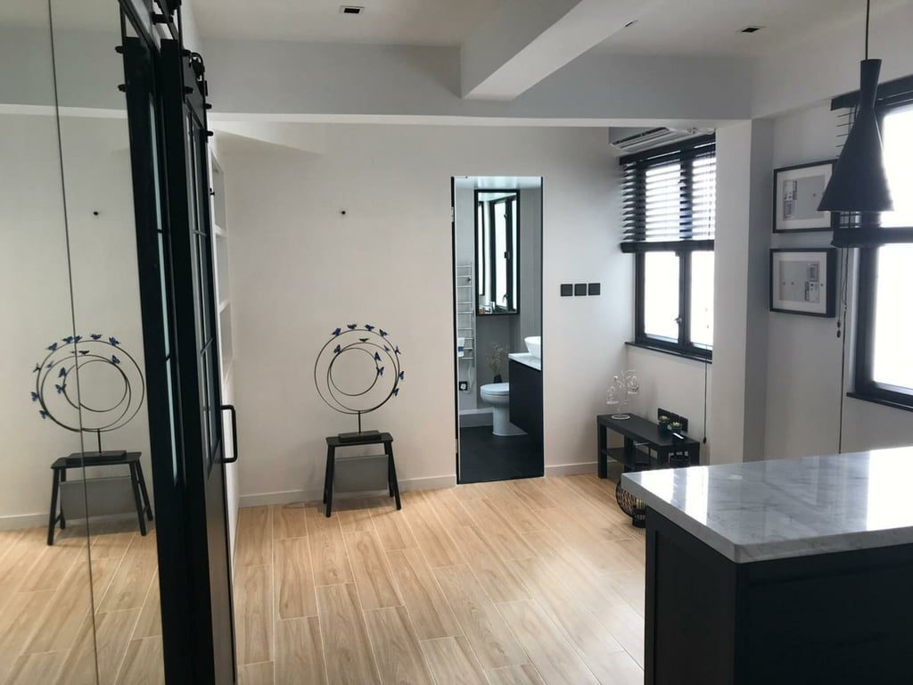 photo 4 — 142-146 Bonham Strand, Sheung Wan