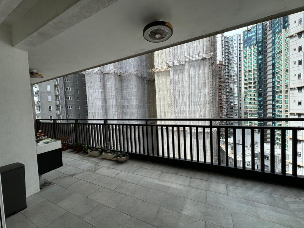 photo 11 — Cliffview Mansions, Mid Levels Central