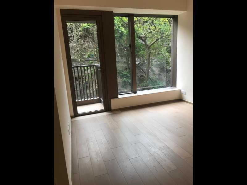 相片 2 — 麗灣大廈，筲箕灣
