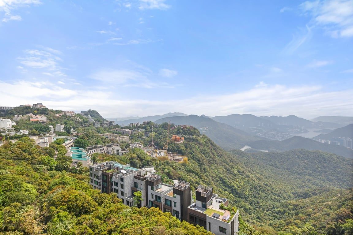 photo 2 — Vivian Court, The Peak