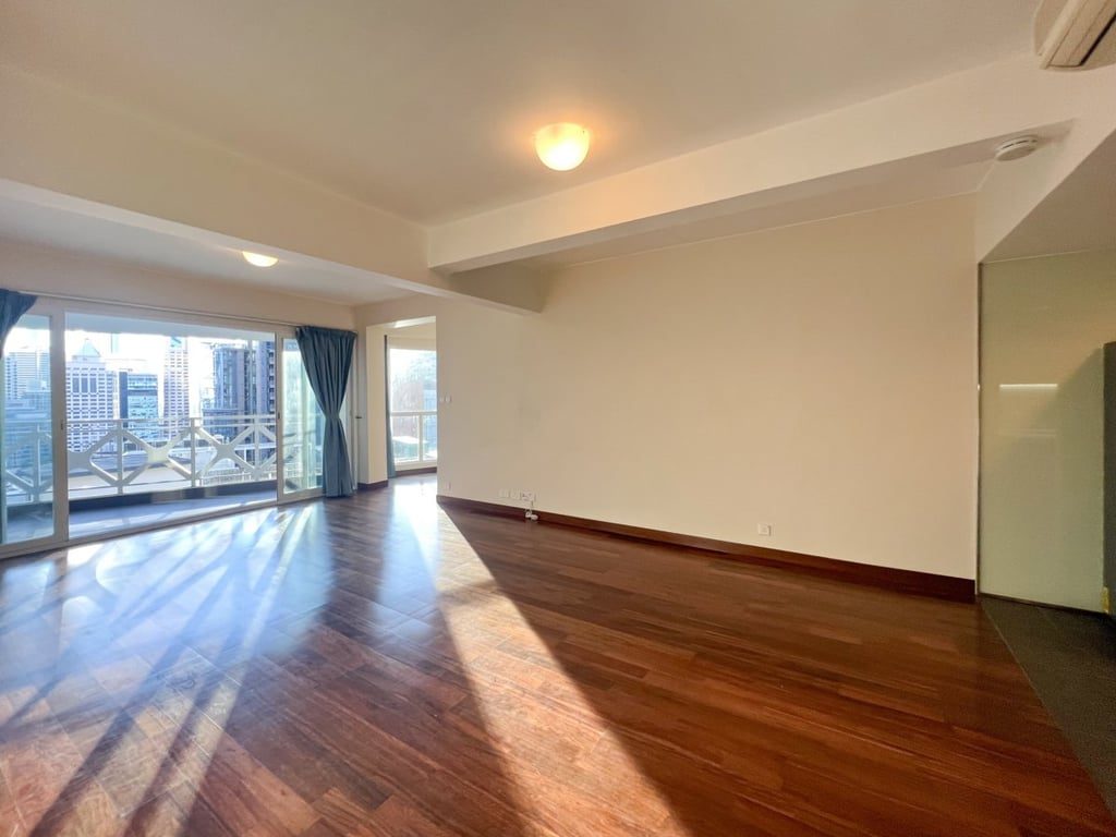 photo 3 — Bo Kwong Apartments, Mid Levels Central