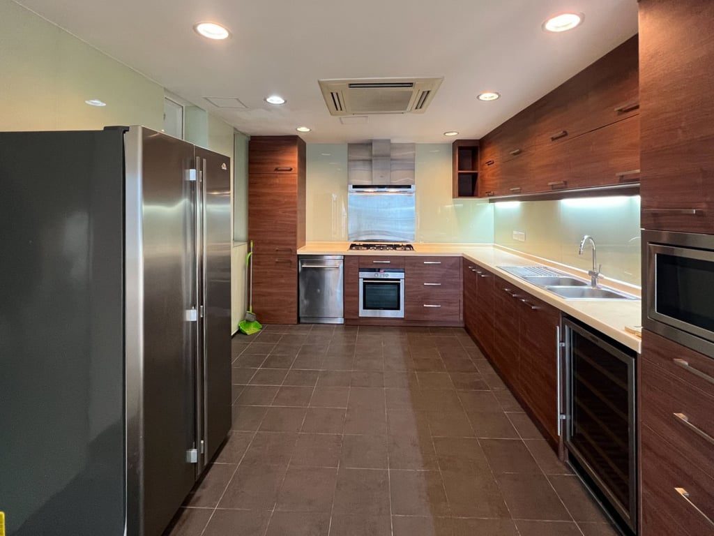 photo 8 — Bo Kwong Apartments, Mid Levels Central