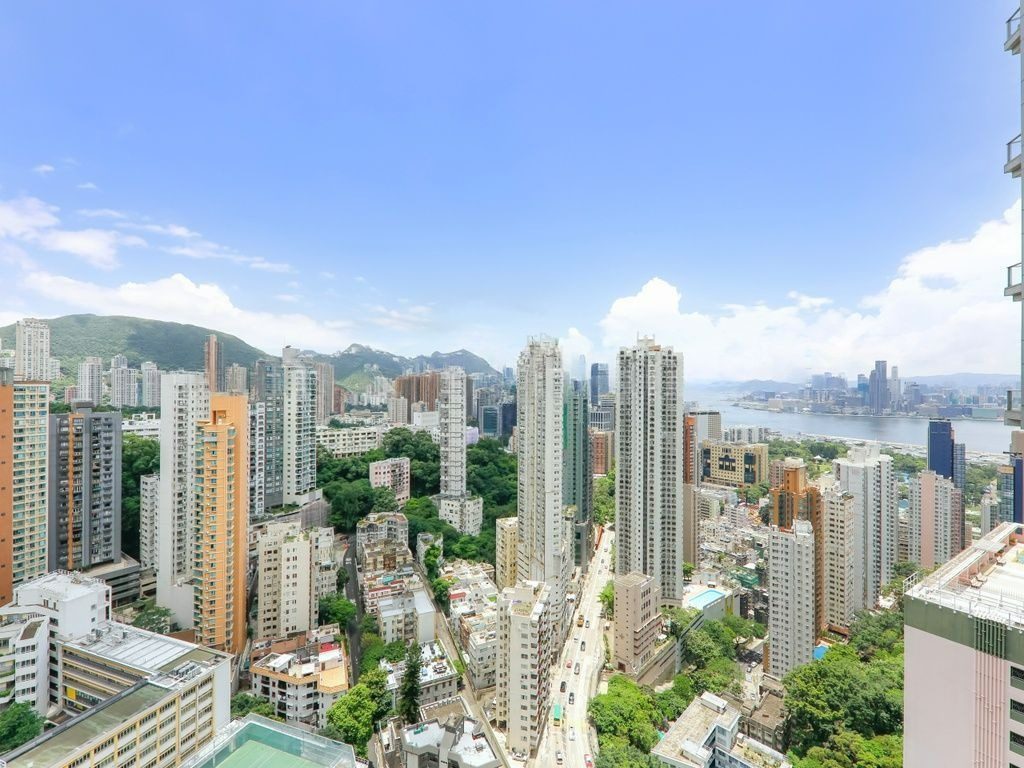 photo 2 — Serenade, Tai Hang