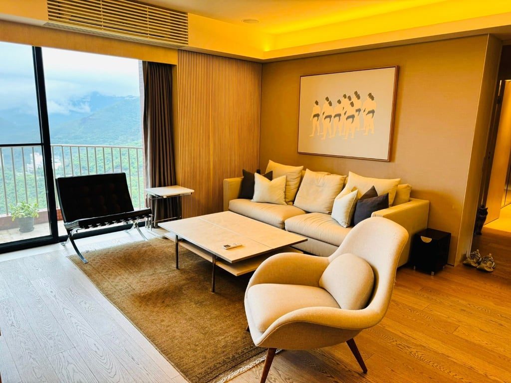 photo 3 — The Brentwood, Repulse Bay