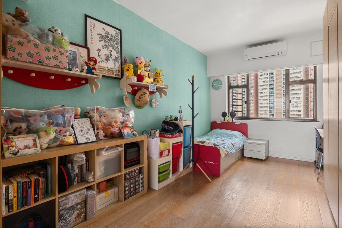 photo 12 — Baguio Villa, Pok Fu Lam