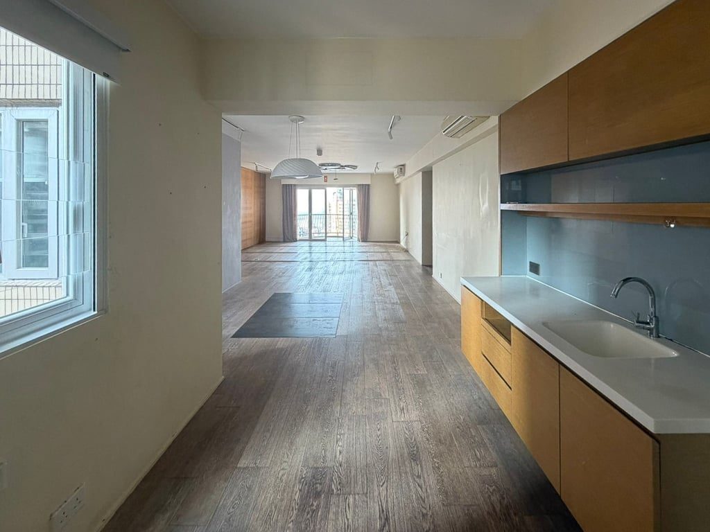 photo 3 — Villa Veneto, Mid Levels Central
